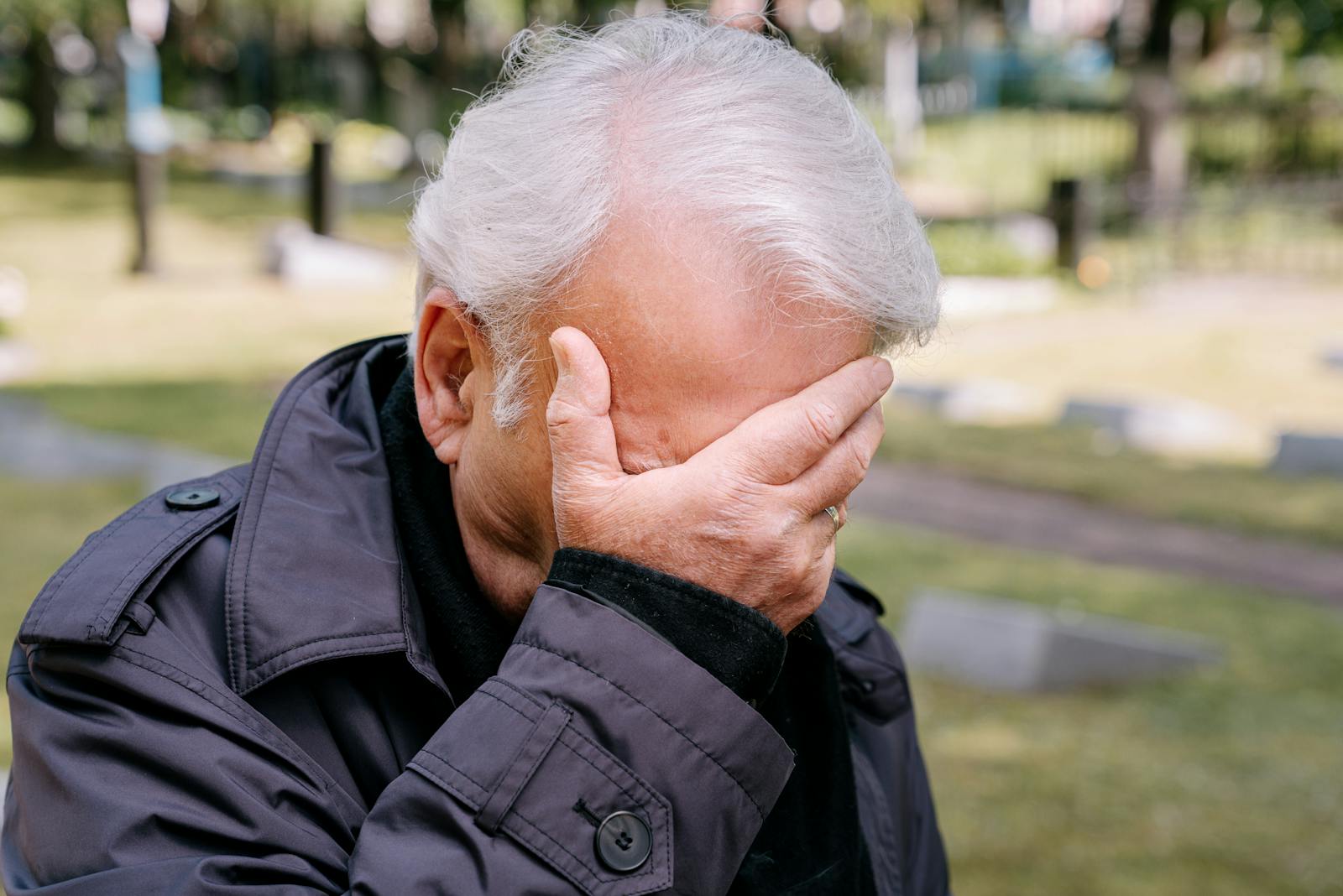 Rouwverwerking in Den Bosch: Hoe een Hormoon Therapeut kan Helpen bij Emotioneel Herstel